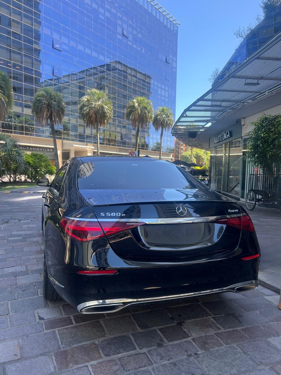 Mercedes S580e negro trasera São Paulo
